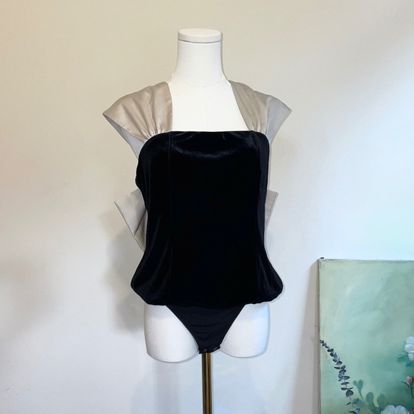 Express Velvet Oversized Bow Women Top Bodysuit Large Glamorous Statement Preppy - Picture 2 of 12